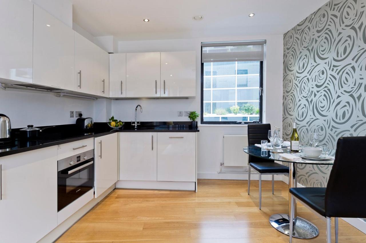 Appartamento Red Lion Court By City2stay Londra