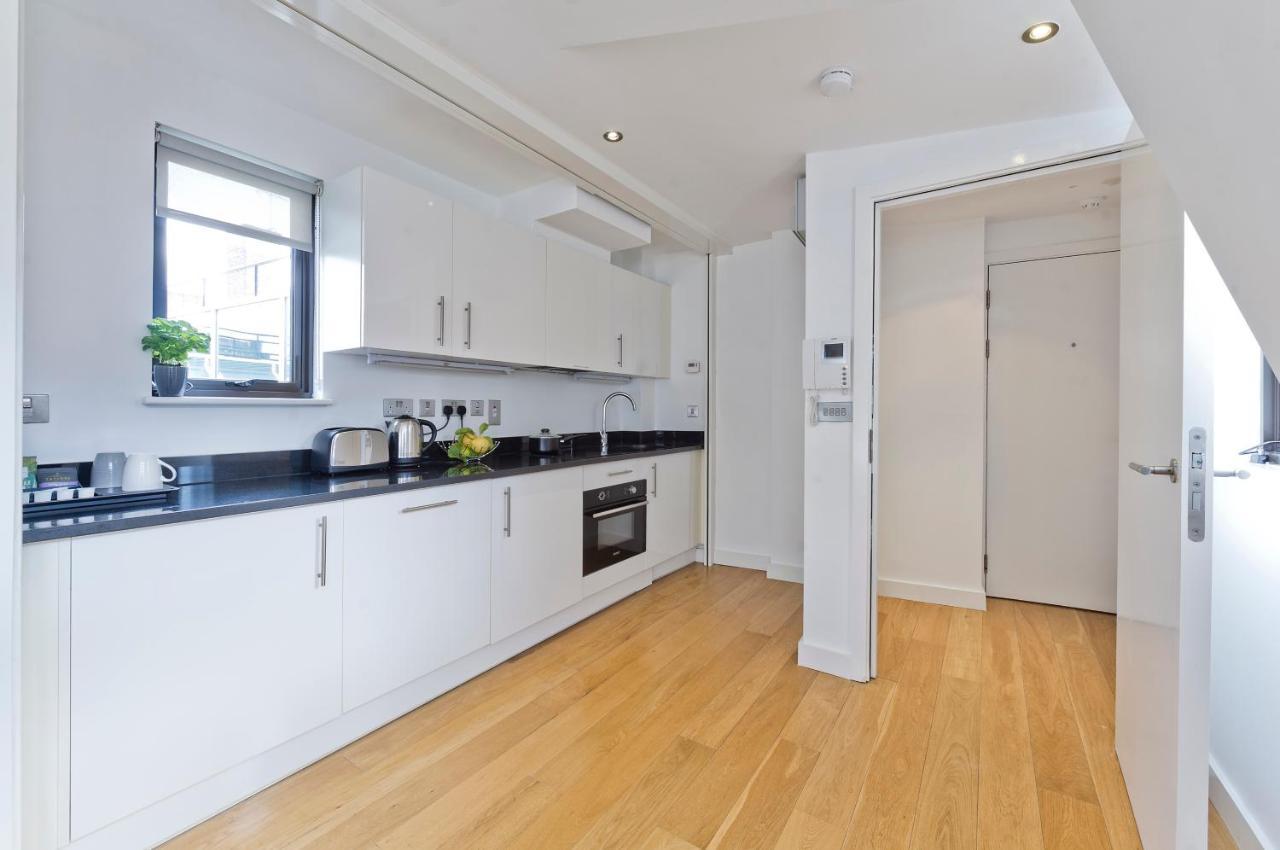 Red Lion Court By City2stay Londra