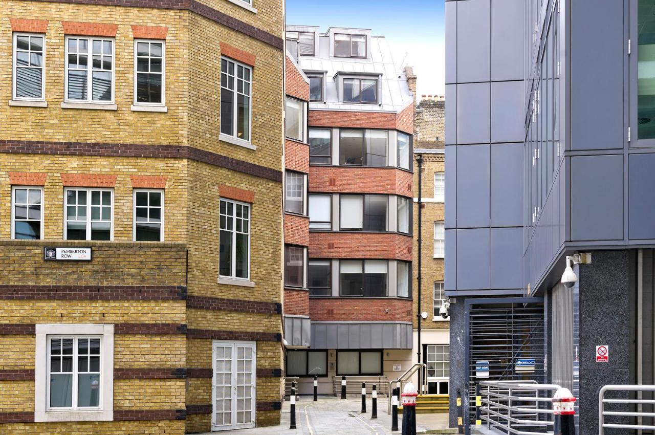 Red Lion Court By City2stay Appartamento Londra