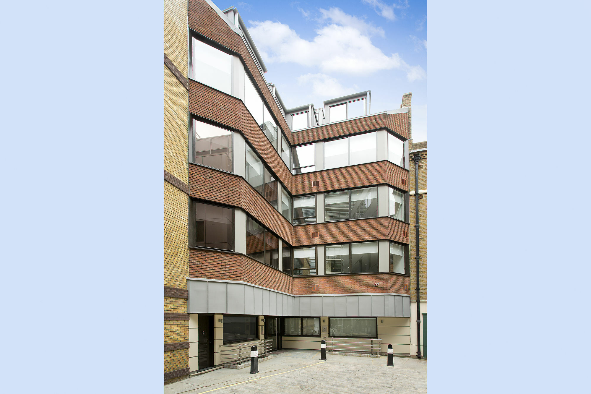 Red Lion Court By City2stay * Londra